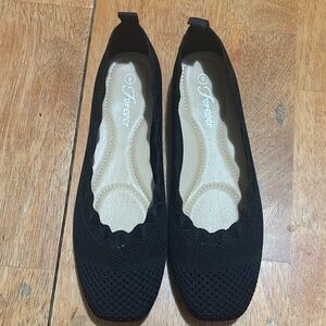 New never worn ballet flats
